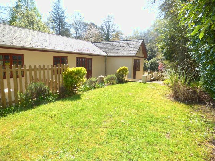 2 Bedroom Semi-Detached Bungalow To Rent In The Edgemoor Hotel, Bovey Tracey, Newton Abbot, TQ13
