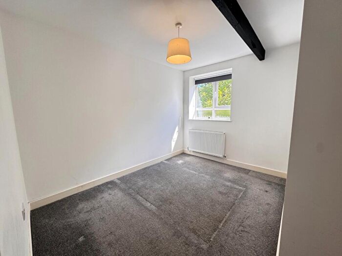 2 Bedroom Apartment To Rent In Blockers Court, Kingham Way, LU2