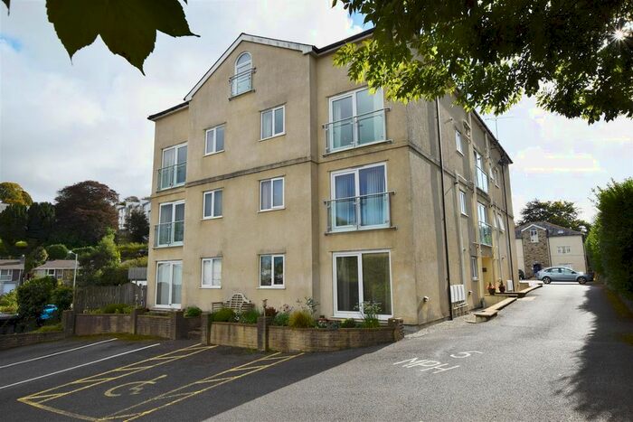 3 Bedroom Flat For Sale In Western Road, Launceston, PL15