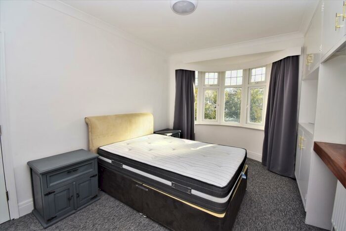 Flat To Rent In Leysdown Road London, SE9