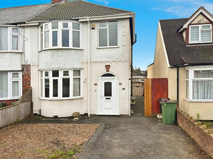 3 Bedroom Terraced House For Sale In Harborough Road, Oadby, LE2