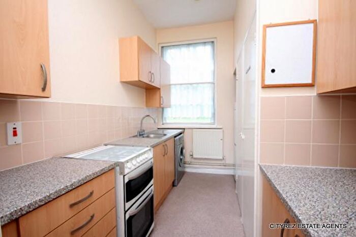 2 Bedroom Apartment To Rent In Foreshore, Deptford, SE8