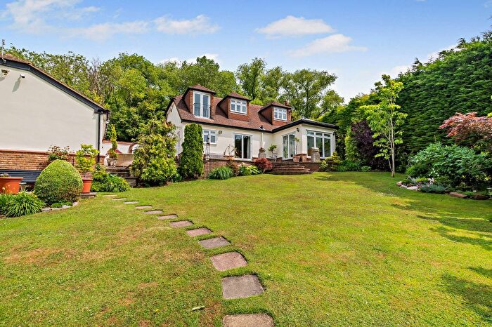 4 Bedroom Bungalow For Sale In Saltbox Hill, Biggin Hill, Westerham, Kent, TN16