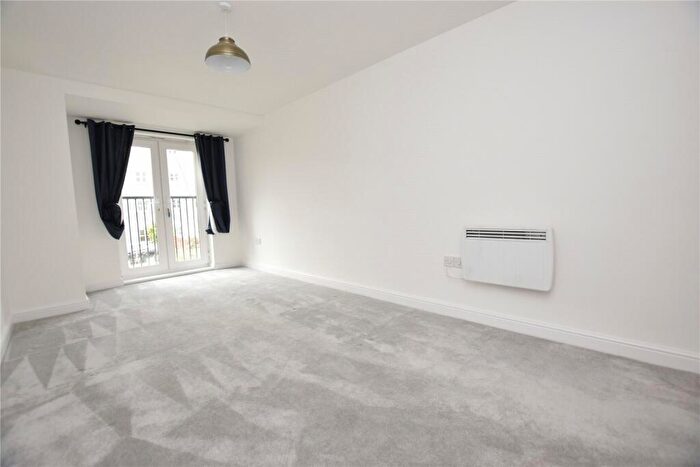 2 Bedroom Apartment To Rent In Montgomery Avenue, Leeds, LS16