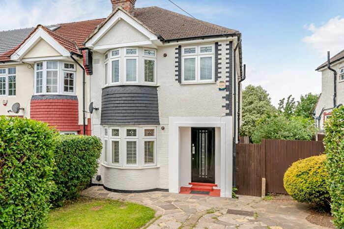 3 Bedroom Semi-Detached House To Rent In Westmount Road, London, SE9