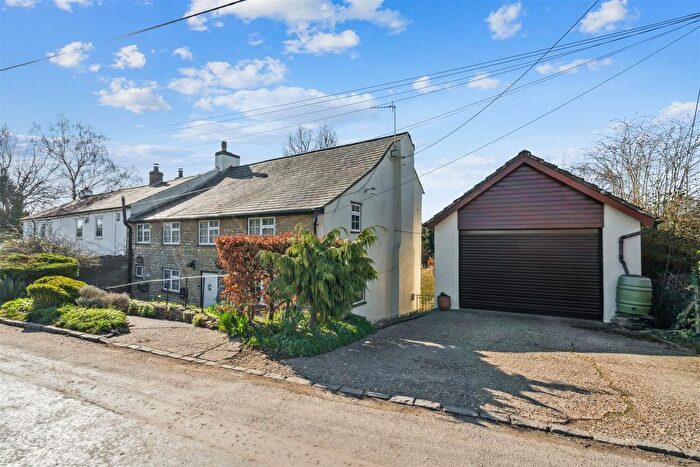 3 Bedroom End Of Terrace House For Sale In Mount Pleasant, Stoke Goldington, Newport Pagnell, MK16