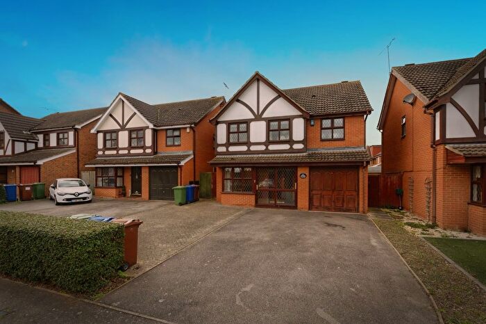 4 Bedroom Detached House For Sale In Catharine Close, Chafford Hundred, Grays, Essex, RM16