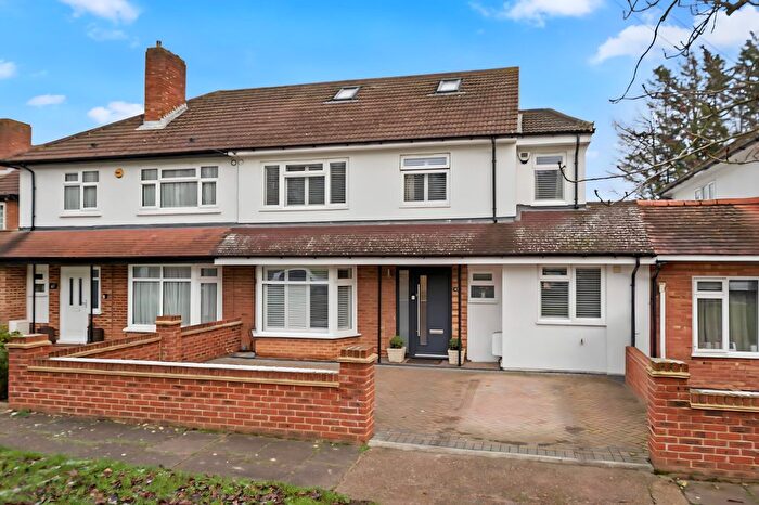 4 Bedroom Semi Detached House For Sale In Bowness Crescent, London, SW15