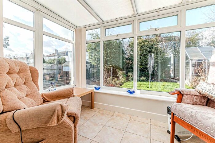 1 Bedroom Bungalow For Sale In Vesper Gardens, Kirkstall, Leeds, LS5