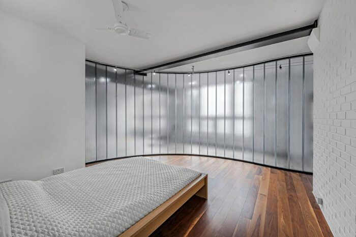 2 Bedroom Flat To Rent In Building, Alaska Buildings, SE1