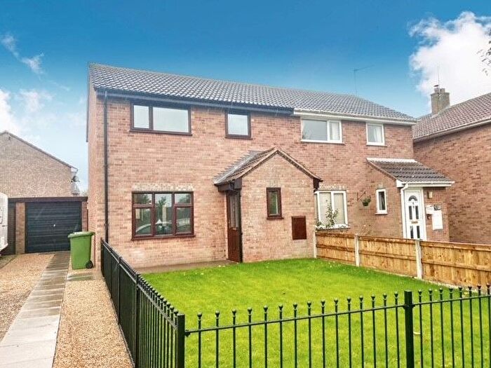 3 Bedroom Semi-Detached House To Rent In Barleycroft, Hemsby, Great Yarmouth, NR29