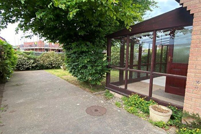 2 Bedroom Bungalow To Rent In Broadlands Close, Doncaster, DN7