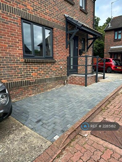3 Bedroom Detached House To Rent In Castellane Close, Stanmore, HA7