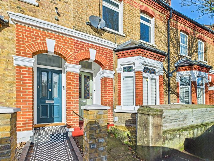 1 Bedroom Flat To Rent In Amyand Park Road, St Margarets, TW1