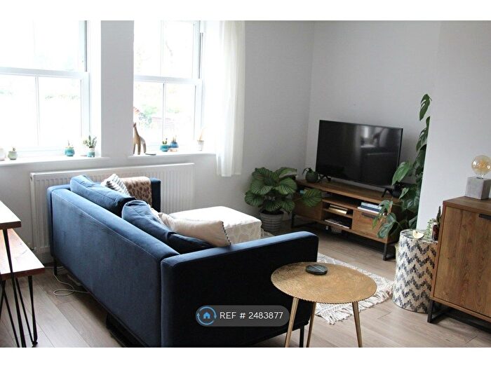 1 Bedroom Flat To Rent In Lower Manor Road, Godalming, GU7