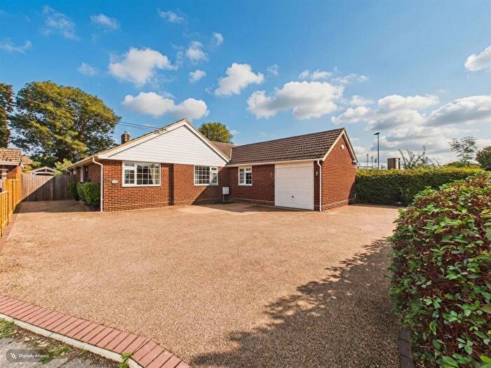 4 Bedroom Detached Bungalow For Sale In Millworth Lane, Shinfield, Reading, RG2