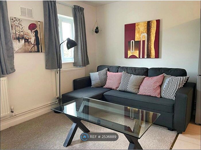 1 Bedroom Flat To Rent In Wolsey Road, Oxford, OX2