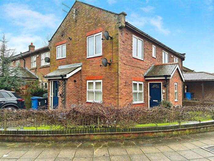 2 Bedroom Apartment For Sale In Millside, Morpeth, NE61