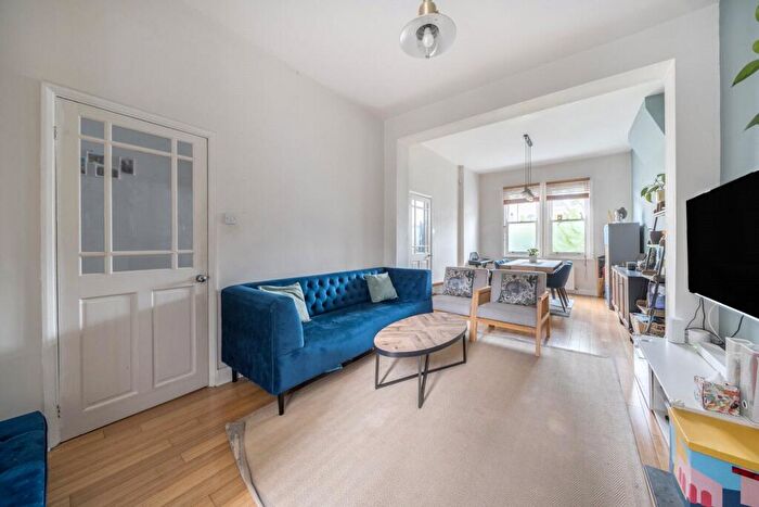 3 Bedroom House For Sale In Ennersdale Road, London, SE13