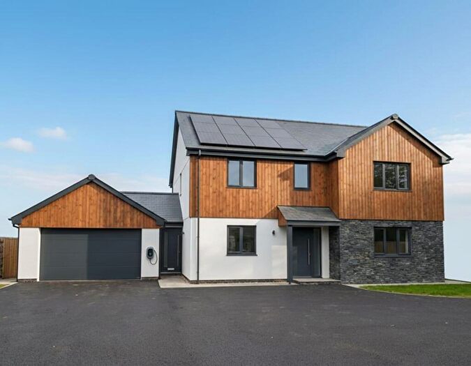 4 Bedroom Detached House For Sale In Pensilva Outskirts, PL14