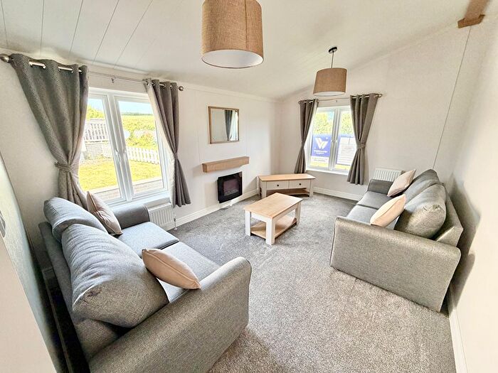 2 Bedroom Mobile/park Home For Sale In Scamford Park, Camrose, Haverfordwest, SA62
