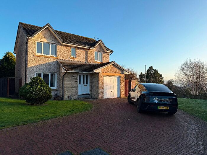 4 Bedroom Detached House To Rent In Clayhills Drive, West End, Dundee, DD2