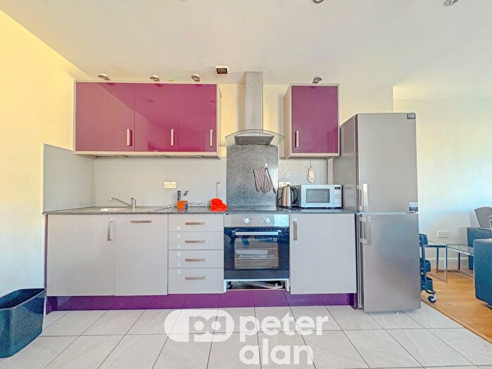 2 Bedroom Flat To Rent In Bute Terrace, Cardiff City Centre, Cardiff, CF10