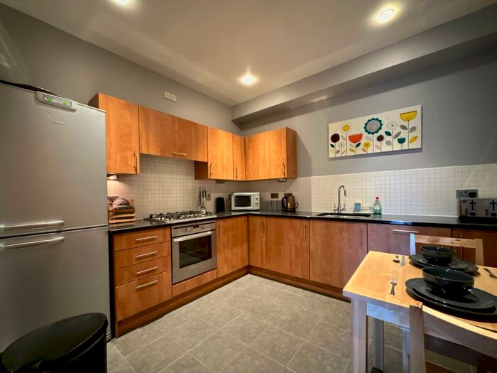 2 Bedroom Flat To Rent In Buchanan Street, City Centre, Glasgow, G1