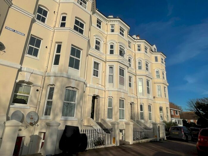 2 Bedroom Flat To Rent In Priory Gardens, Folkestone, Kent, CT20