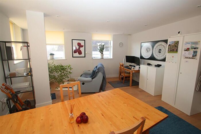 2 Bedroom Apartment For Sale In New Street, Salisbury, SP1