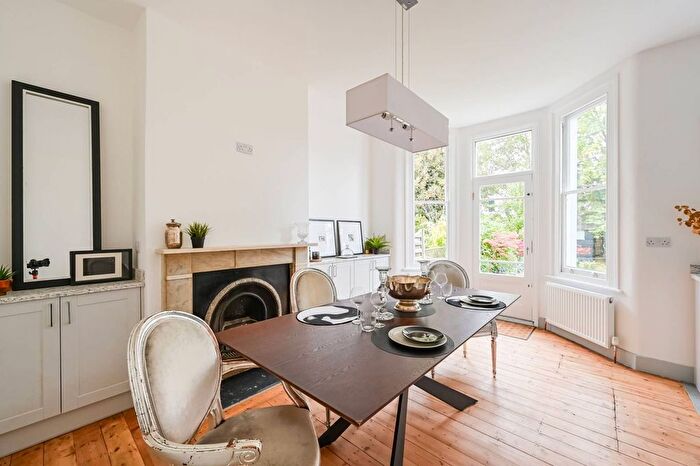4 Bedroom Property For Sale In Boundary Road, Turnpike Lane, London, N22