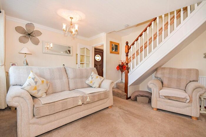 3 Bedroom Detached House For Sale In Rochester Road, Barnsley, S71