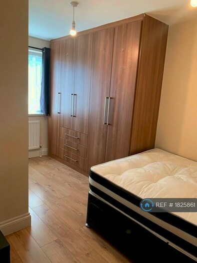 4 Bedroom Flat To Rent In Wren House, London, E3