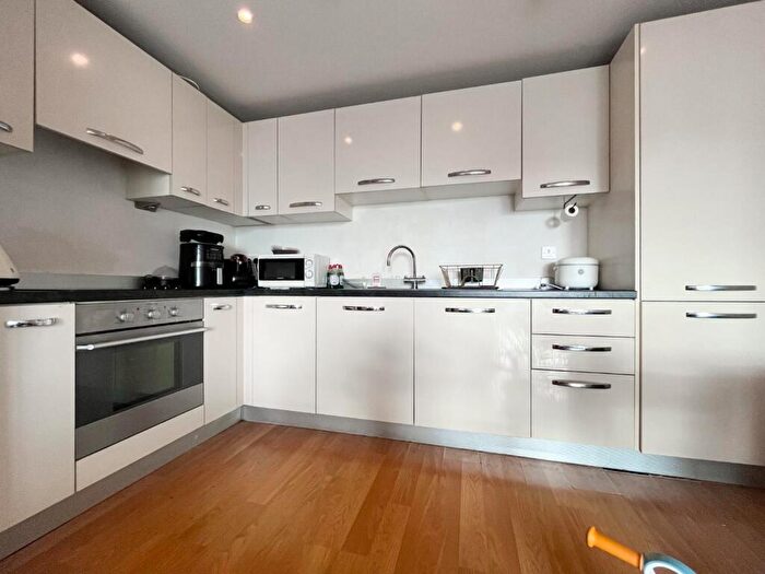 2 Bedroom Flat To Rent In Skyline, St Peters Street, Leeds, LS9