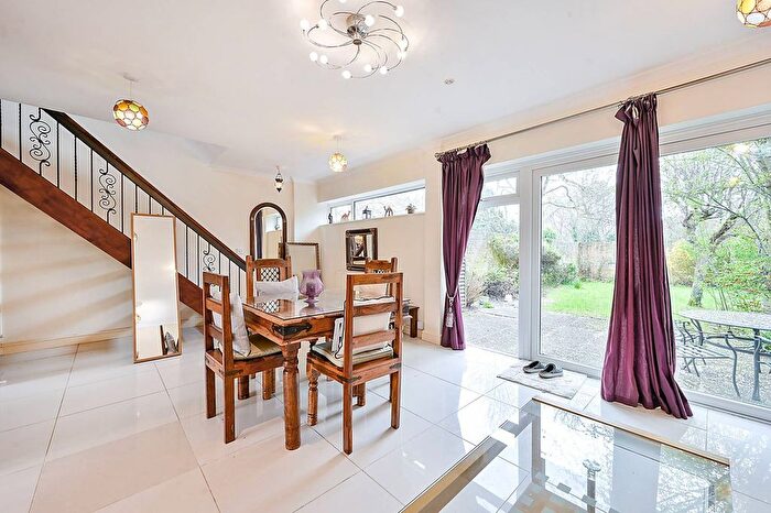 3 Bedroom Property To Rent In Heronsforde, Ealing, London, W13