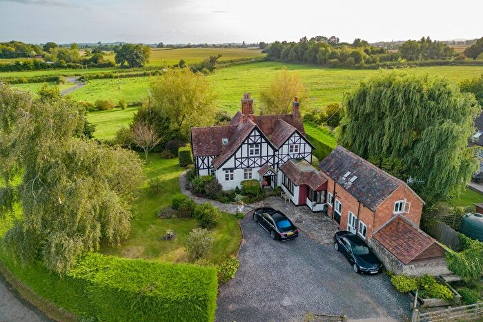 5 Bedroom Detached House For Sale In Pershore Road, Earls Croome, Worcester, WR8
