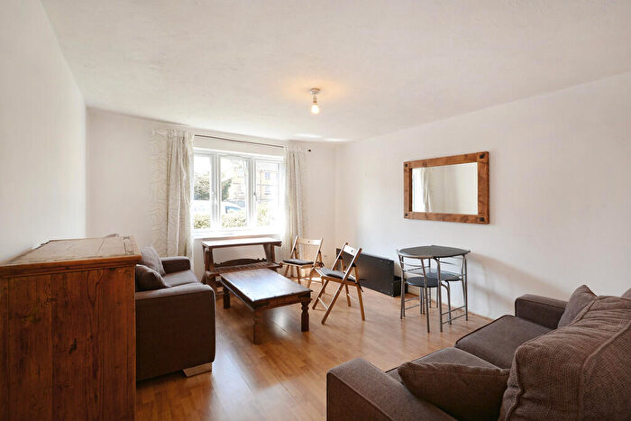 1 Bedroom Apartment To Rent In Sheppard Drive, London, SE16