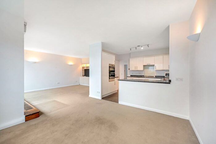 2 Bedroom Flat To Rent In Ropers Orchard, Danvers Street, London, SW3