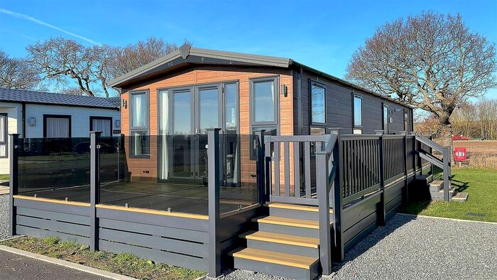2 Bedroom Mobile/park Home For Sale In Plot, Bridlington Holiday Park, Carnaby, Bridlington, YO15