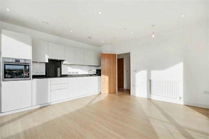 1 Bedroom Flat To Rent In Cherry Orchard Road, Croydon, CR0