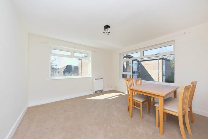 1 Bedroom Flat To Rent In Leopold Avenue, London, SW19