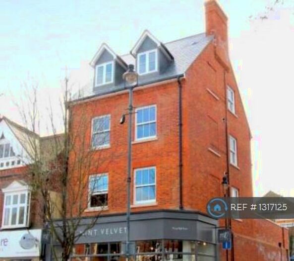 2 Bedroom Flat To Rent In High Street, Berkhamsted, HP4