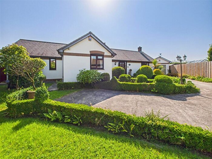 2 Bedroom Bungalow For Sale In Bradworthy, Holsworthy, EX22