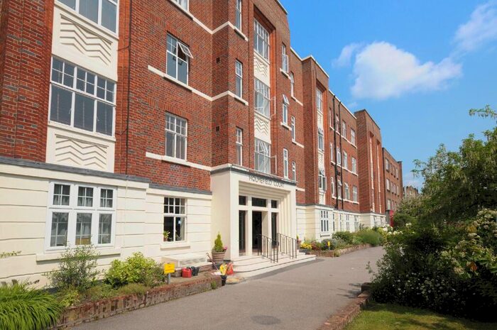 1 Bedroom Apartment For Sale In Holmefield Court, Belsize Grove, London, NW3