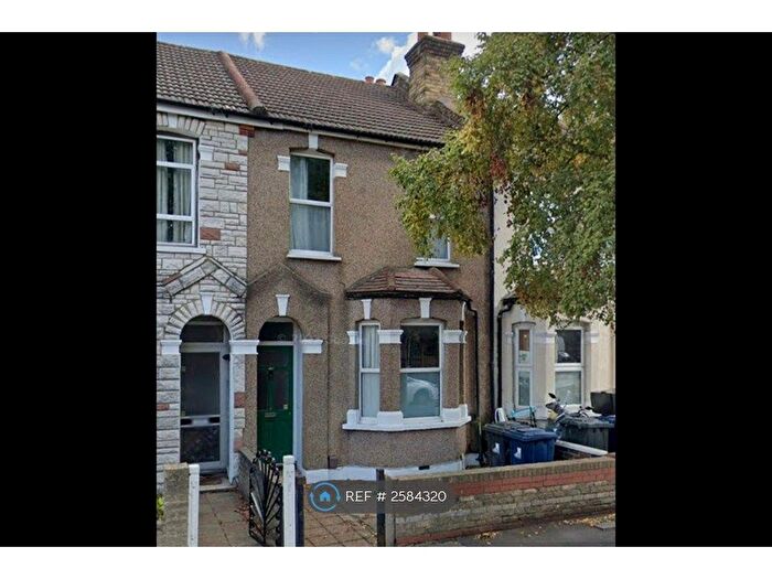 3 Bedroom Terraced House To Rent In Seaford Road, London, W13