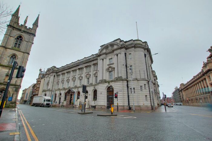 2 Bedroom Flat To Rent In Lowgate, Hull, East Riding Of Yorkshi, HU1