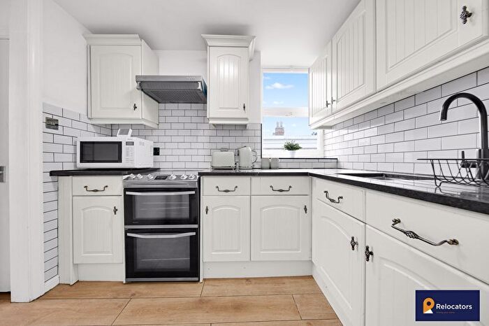 2 Bedroom Flat To Rent In Woodgrange Road, Forest Gate, E7