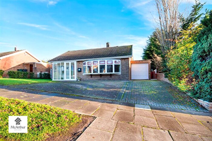 2 Bedroom Bungalow For Sale In Top Hall Road, Bessacarr, Doncaster, South Yorkshire, DN4