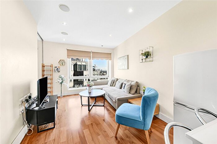 2 Bedroom Flat To Rent In Balmoral Apartments, London, W2