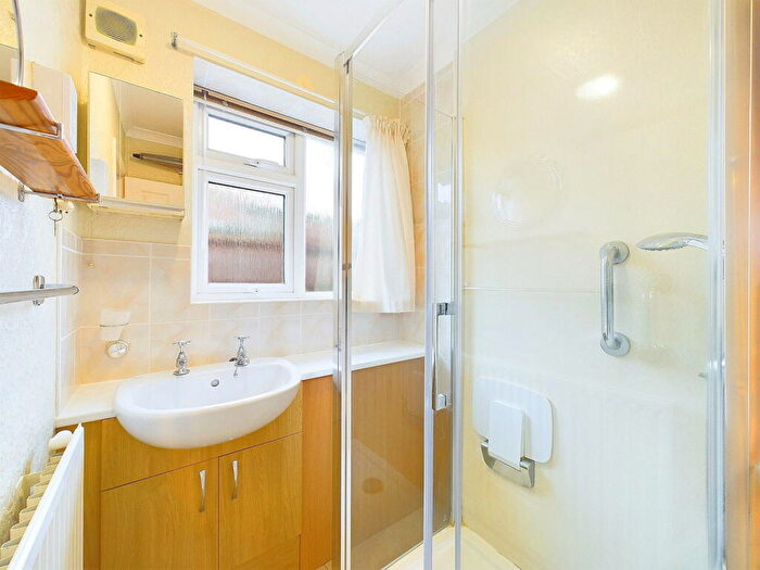 2 Bedroom Semi-Detached Bungalow For Sale In Ringley Road, Horsham, RH12